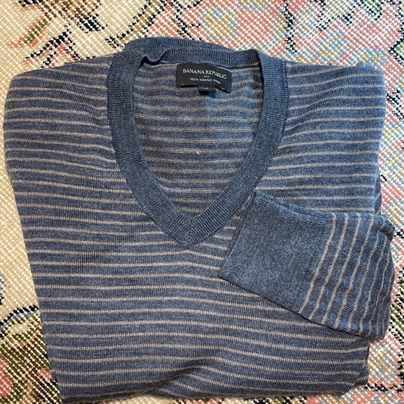 Mens Banana Republic 100% Merino Wool Striped sweater👽Medium EUC! Thin & SOFT🎄 - Picture 1 of 13